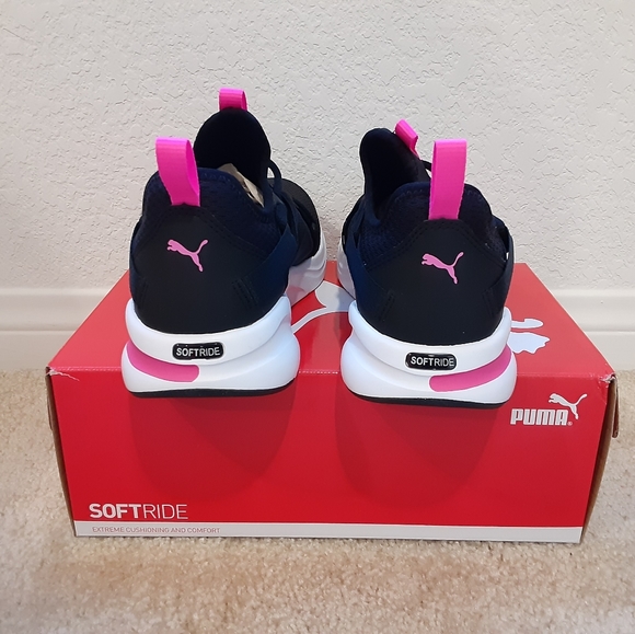 Puma - Picture 3 of 4